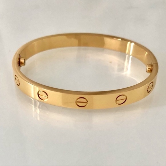 NEW Clip On Love Screw Bangle Bracelet in Gold - Picture 1 of 5
